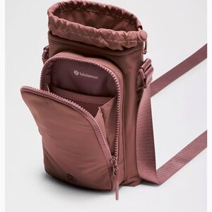 Lululemon Crossbody Water bottle bag with front pocket